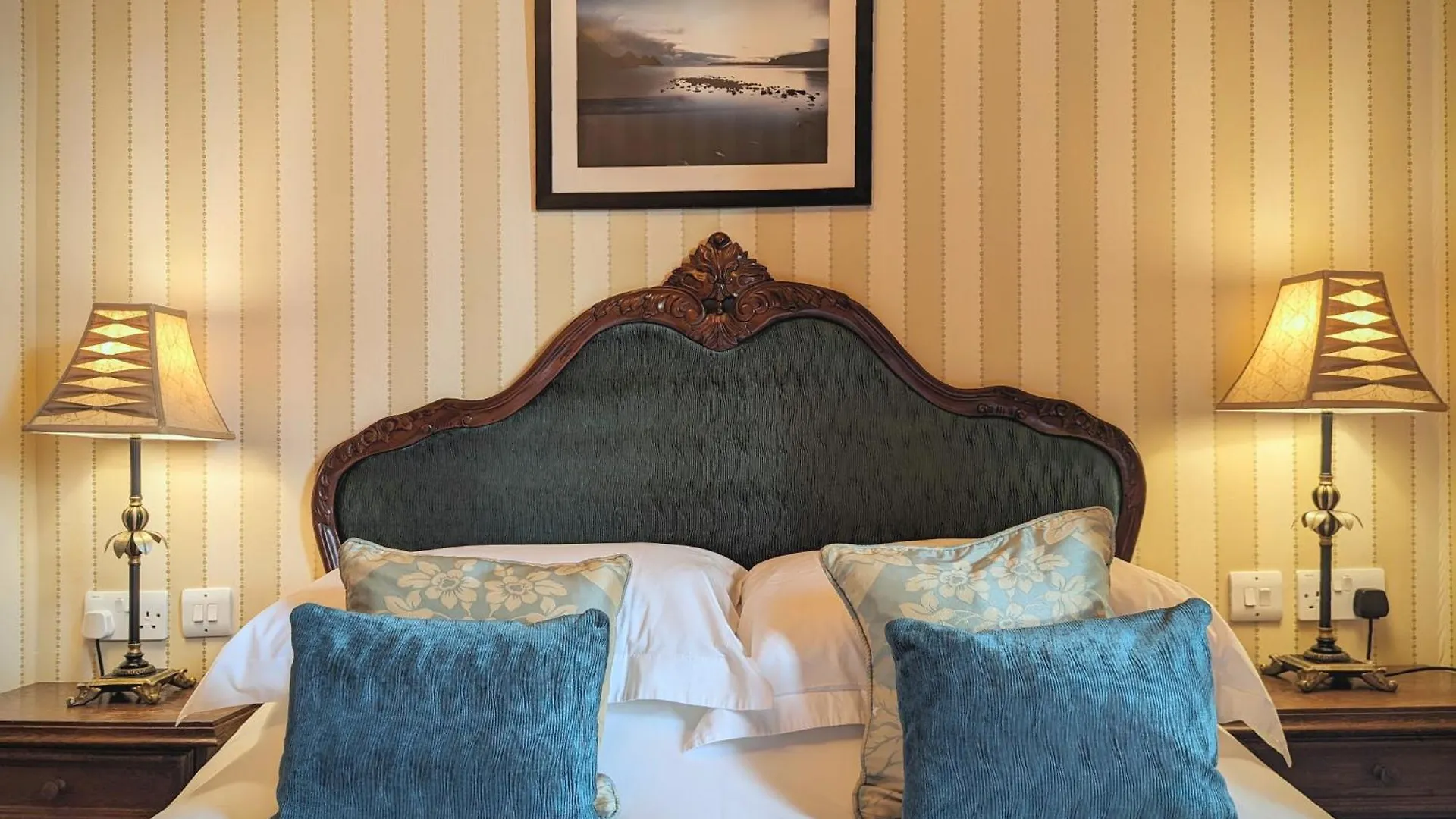 Parc-Le-Breos House Bed & Breakfast Penclawdd 4*,